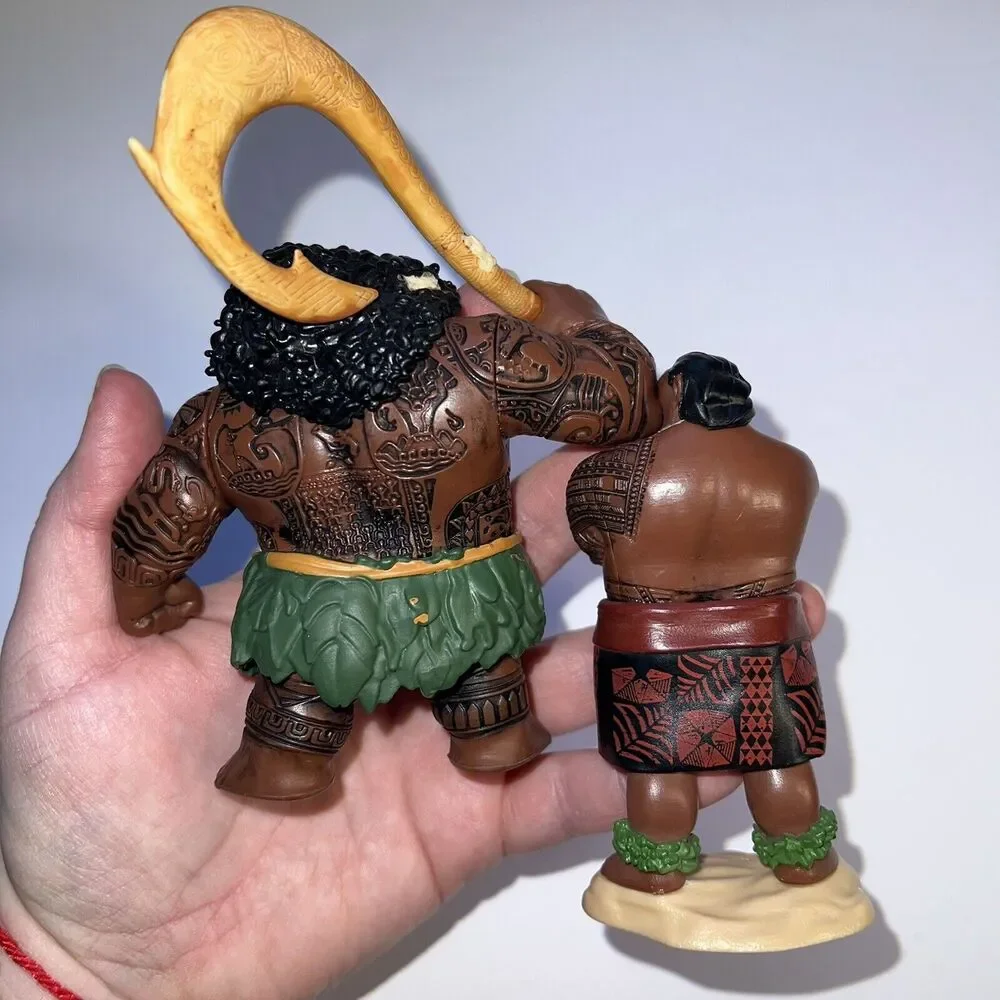 Disney Moana Island Figurine Set Family with Moana Maui Chief Tui and Sina